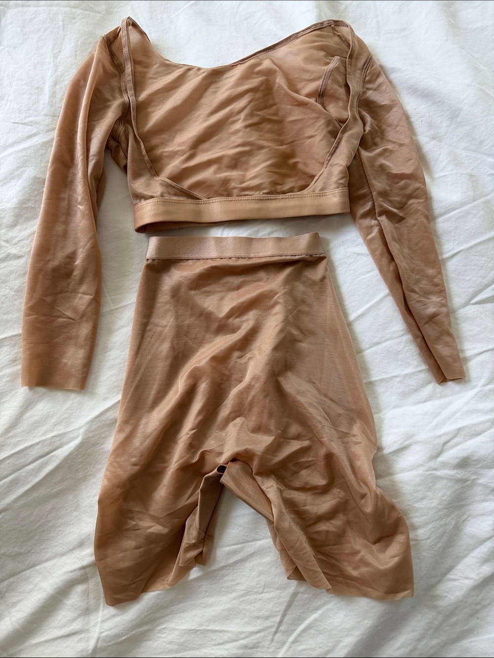 SKIMS *SET* Tan Seamless Long Sleeve Crop Top, & High Waist Shaping Shorts